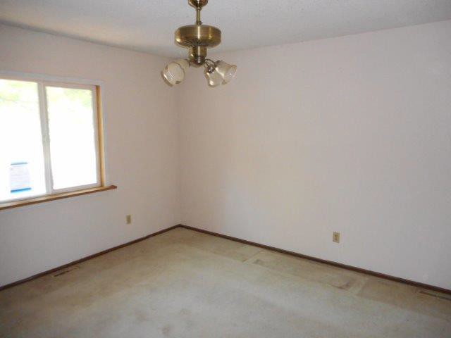 1300 NW Golfview DrGrain Valley, MO, 64029Jackson County