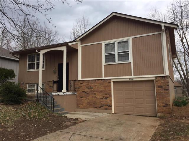 11923 MANCHESTER Avenue, Grandview, MO 64030