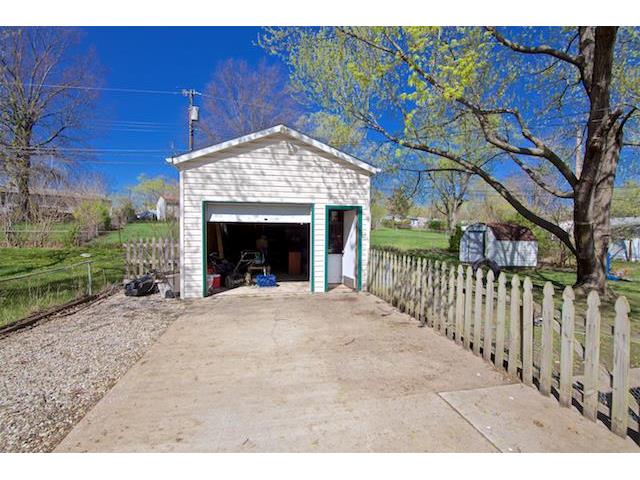 13804 12TH Street, Grandview, MO 64030