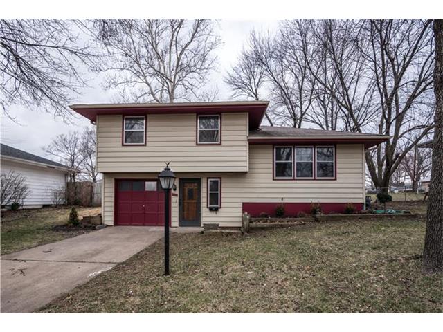 13736 PARKER Avenue, Grandview, MO 64030