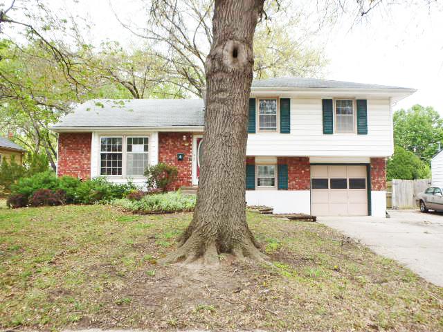 8100 E 133RD Street, Grandview, MO 64030