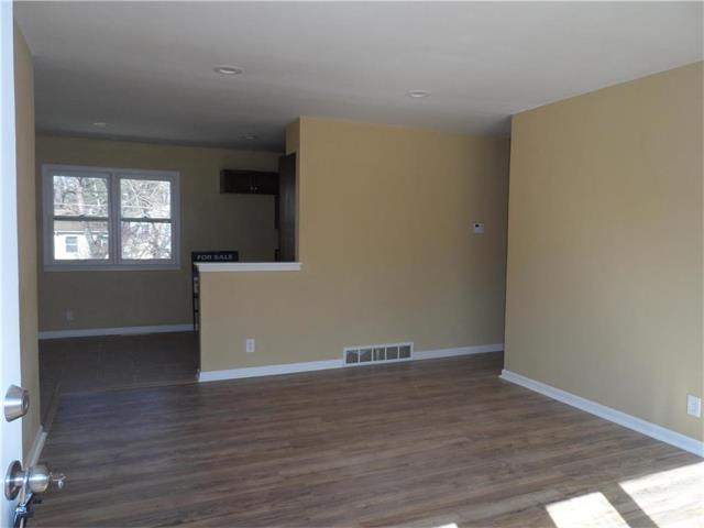 802 W 38TH Street, Independence, MO 64050