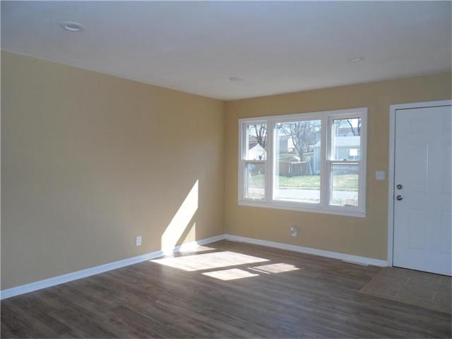 802 W 38TH Street, Independence, MO 64050