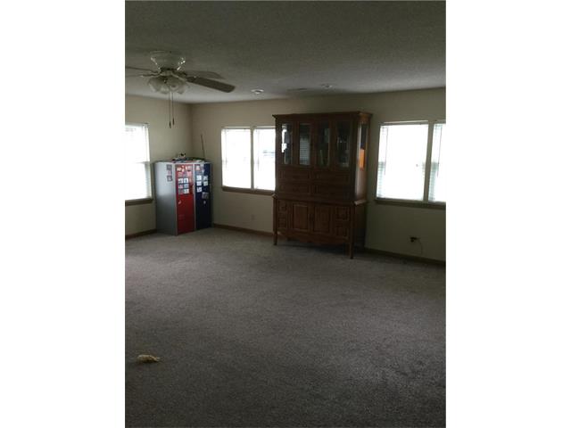 1006 E SOUTH Avenue, Independence, MO 64050
