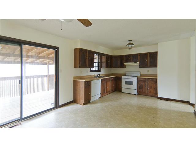 11407 E 24th Street South, Independence, MO 64052