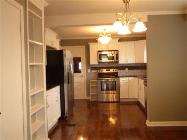 2930 S HAWTHORNE Avenue, Independence, MO 64052