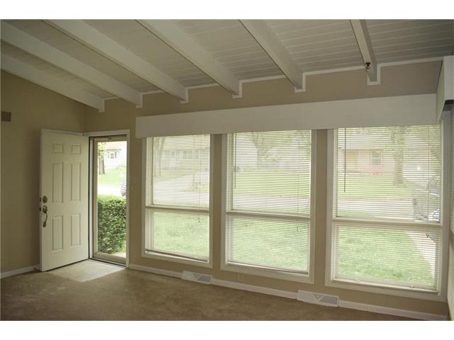 2817 S Appleton Avenue, Independence, MO 64052