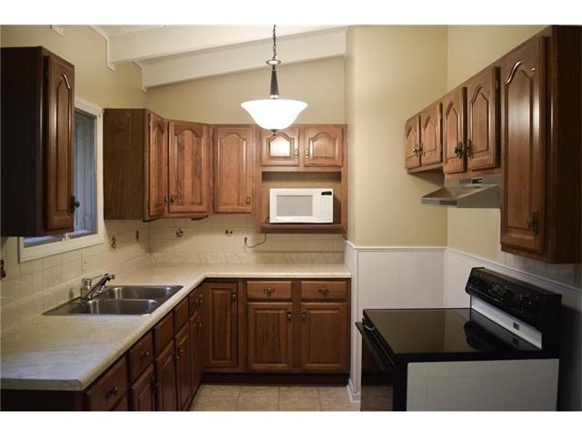 2817 S Appleton Avenue, Independence, MO 64052