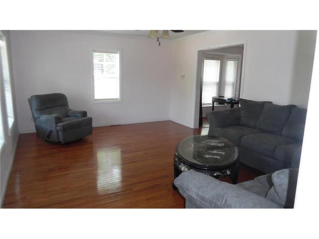 1704 S Scott Avenue, Independence, MO 64052