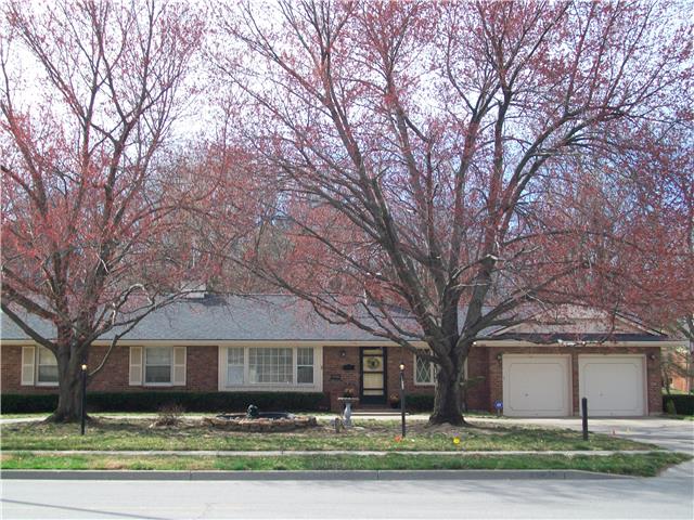 3300 S CRYSLER Avenue, Independence, MO 64052