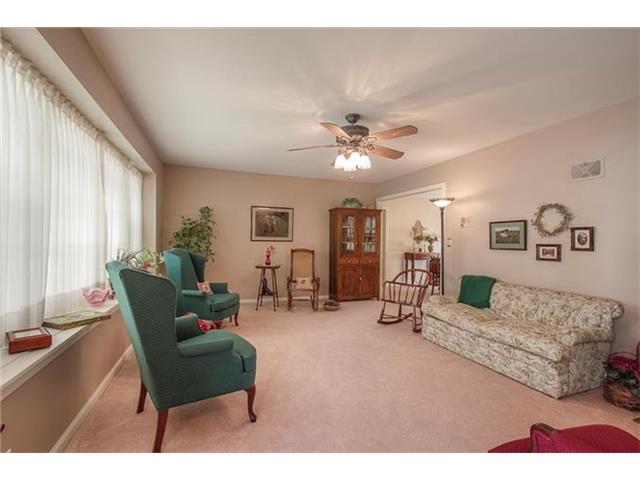3300 S CRYSLER Avenue, Independence, MO 64052