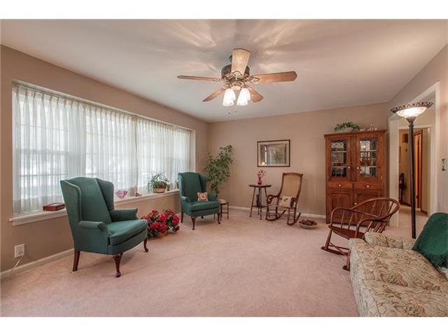 3300 S CRYSLER Avenue, Independence, MO 64052