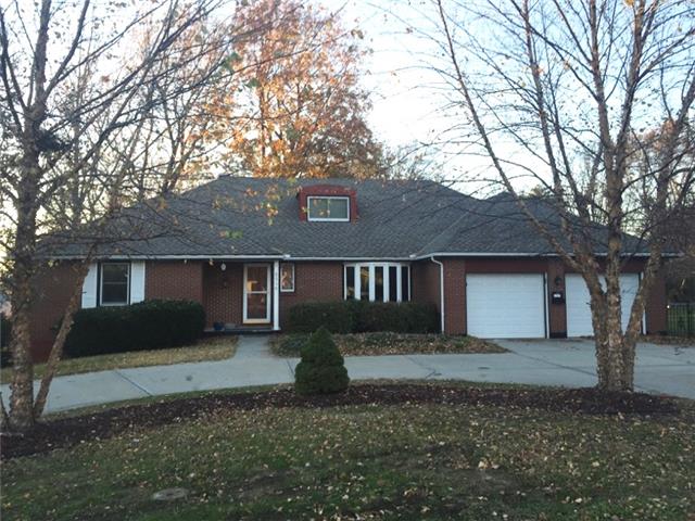 2710 S CRYSLER Avenue, Independence, MO 64052