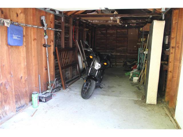 10207 E 10TH Street, Independence, MO 64053