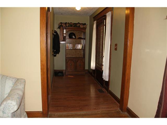 10207 E 10TH Street, Independence, MO 64053
