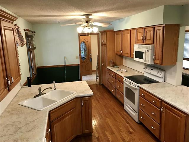 11314 Ridge Drive, Sugar Creek, MO 64054