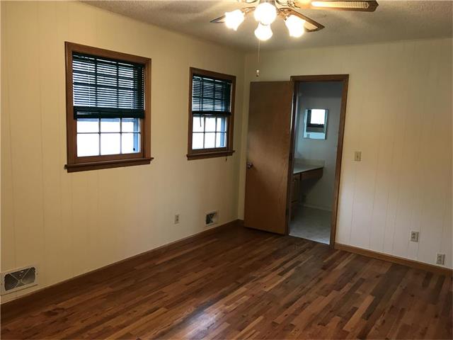 11314 Ridge Drive, Sugar Creek, MO 64054
