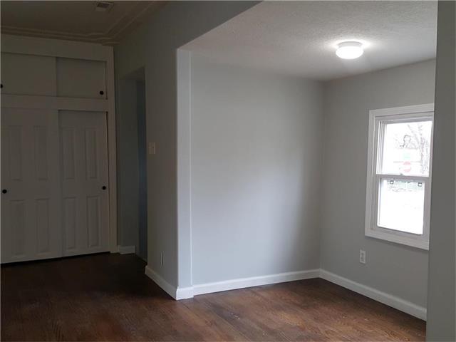 912 E FAIR Street, Independence, MO 64055