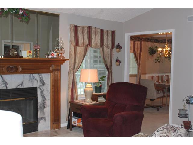 4003 S Crysler Avenue, Independence, MO 64055