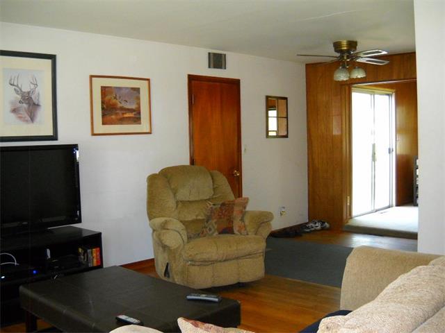 3101 PORTER Road, Independence, MO 64055