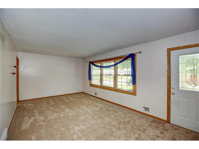 12506 E 49th Street, Independence, MO 64055