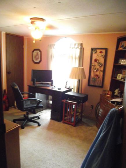 Highland Manor 17311 E US Hwy 40, L39Independence, MO 64055