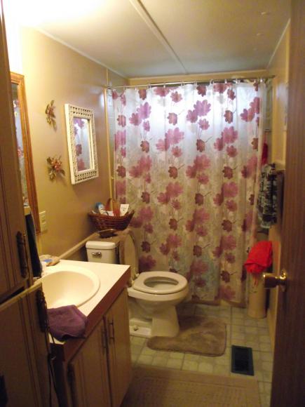 Highland Manor 17311 E US Hwy 40, L39Independence, MO 64055