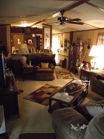 Highland Manor 17311 E US Hwy 40, L39Independence, MO 64055