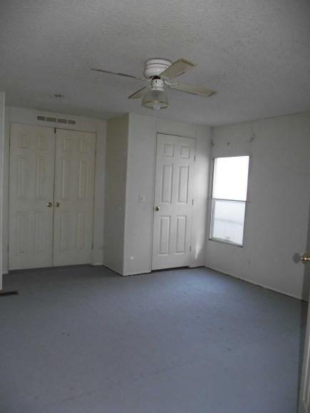 Highland Manor 17311 E 40 Hwy H-8Independence, MO 64055
