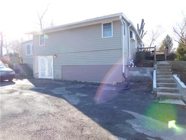 14801 E 39th Street, Independence, MO 64055