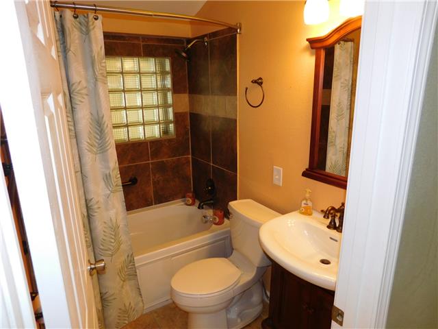 14801 E 39th Street, Independence, MO 64055