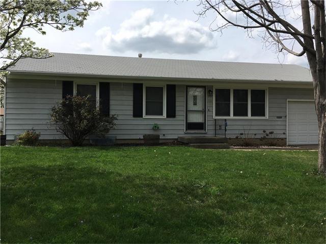 1302 N Farview Drive, Independence, MO 64056