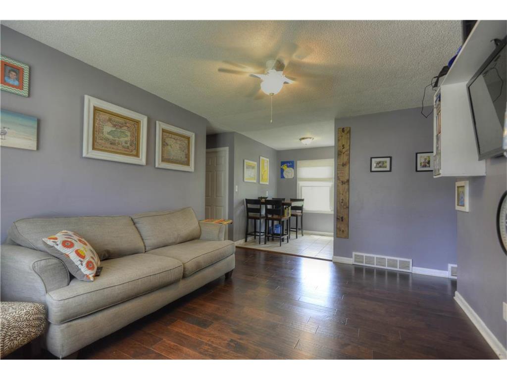 17107 E 1st St, Independence, MO 64056