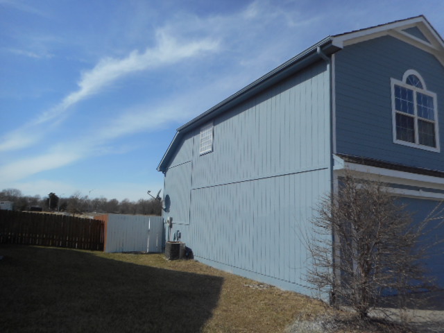 810 N Cloverdale Court, Independence, MO 64056