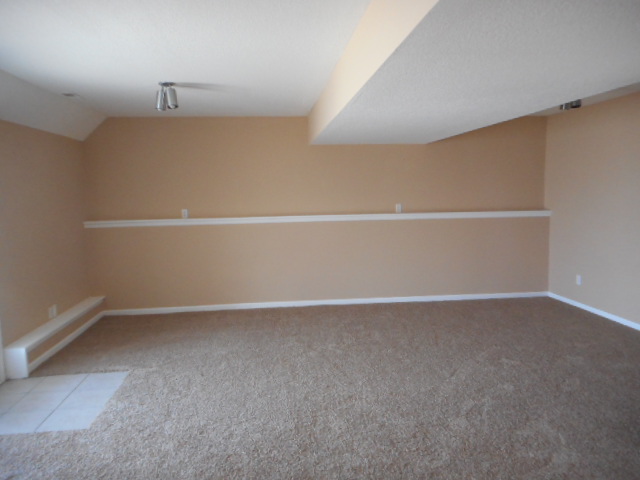 810 N Cloverdale Court, Independence, MO 64056