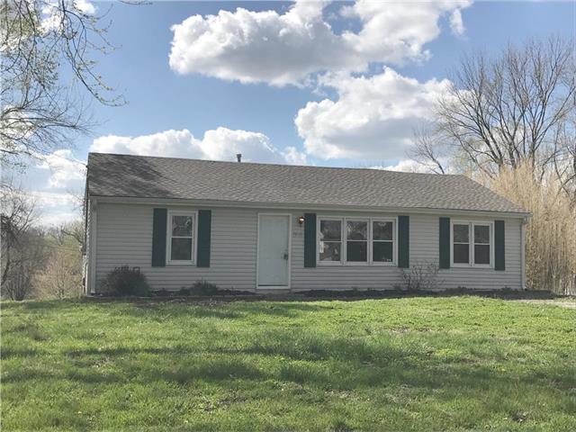 1818 N Farview Drive, Independence, MO 64058