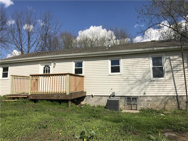 1818 N Farview Drive, Independence, MO 64058