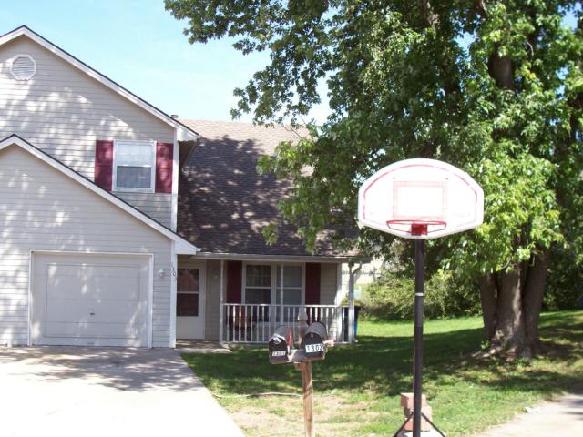 1301-3 Laurel Avenue, Kearney, MO 64060