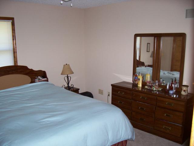 1301-3 Laurel Avenue, Kearney, MO 64060