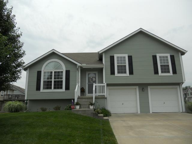 1504 CLEAR CREEK Dr, Kearney, United States 64060