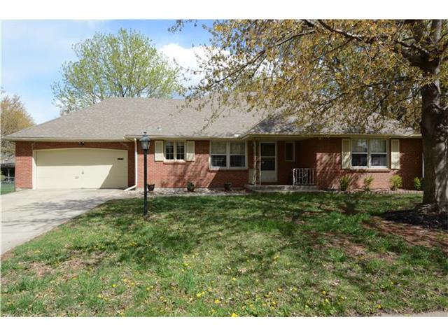 607 NE CORONADO Avenue, Lee&#039;s Summit, MO 64063