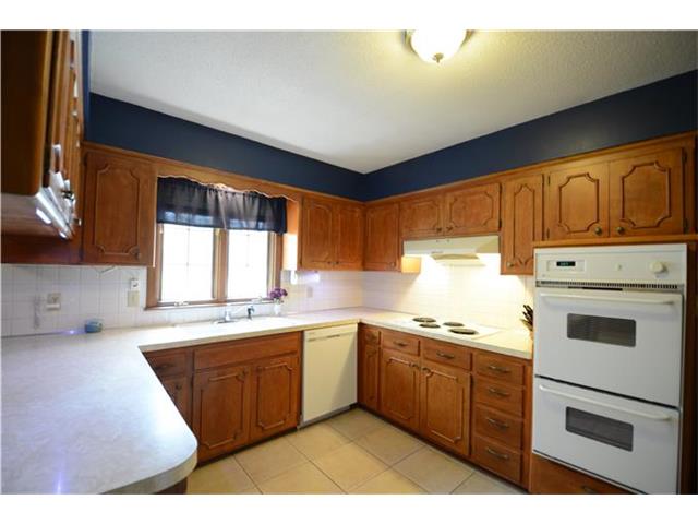 607 NE CORONADO Avenue, Lee's Summit, MO 64063