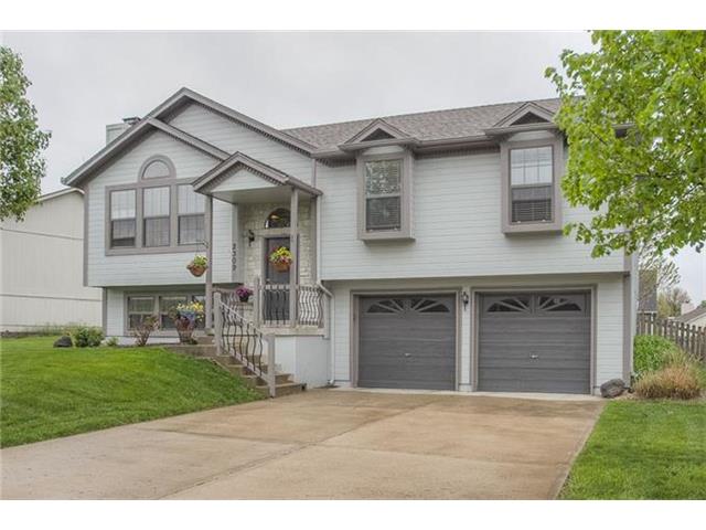 2309 SE 5th Terrace, Lee&#039;s Summit, MO 64063
