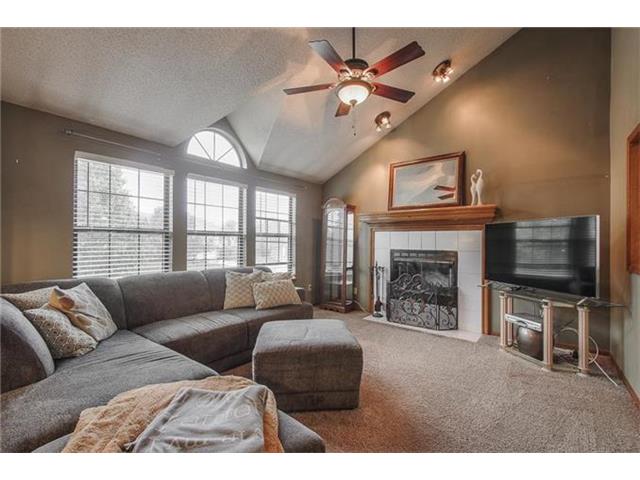 2309 SE 5th Terrace, Lee's Summit, MO 64063