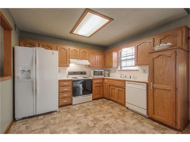 2309 SE 5th Terrace, Lee's Summit, MO 64063