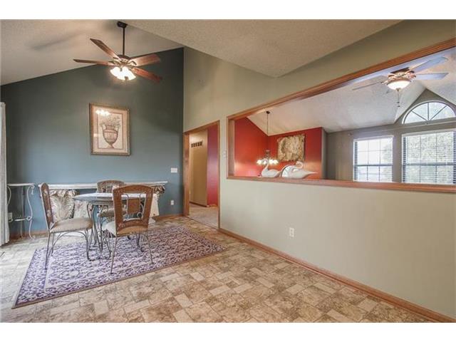 2309 SE 5th Terrace, Lee's Summit, MO 64063