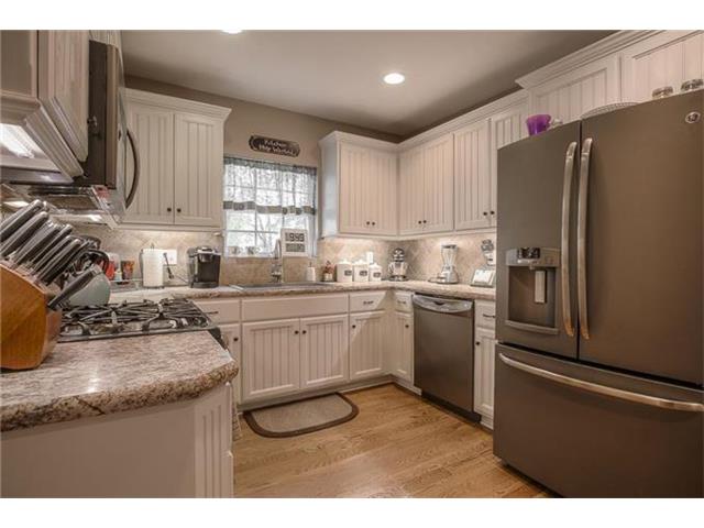 203 SE 4TH Street, Lee's Summit, MO 64063