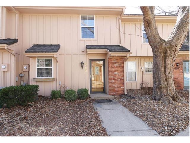 263 NE Bayview Drive, Lee&#039;s Summit, MO 64064