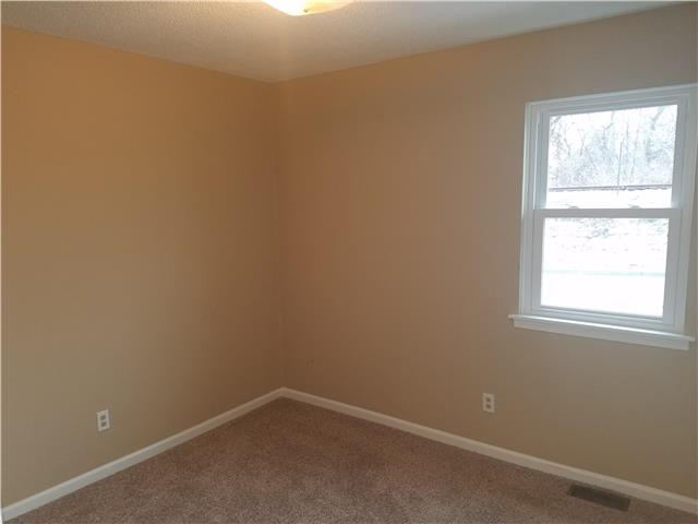 228 Main Street, Liberty, MO 64068