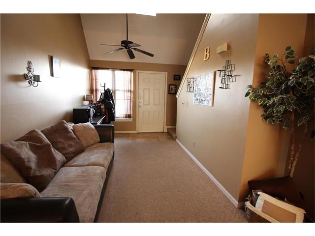 612 E Arthur Street, Liberty, MO 64068